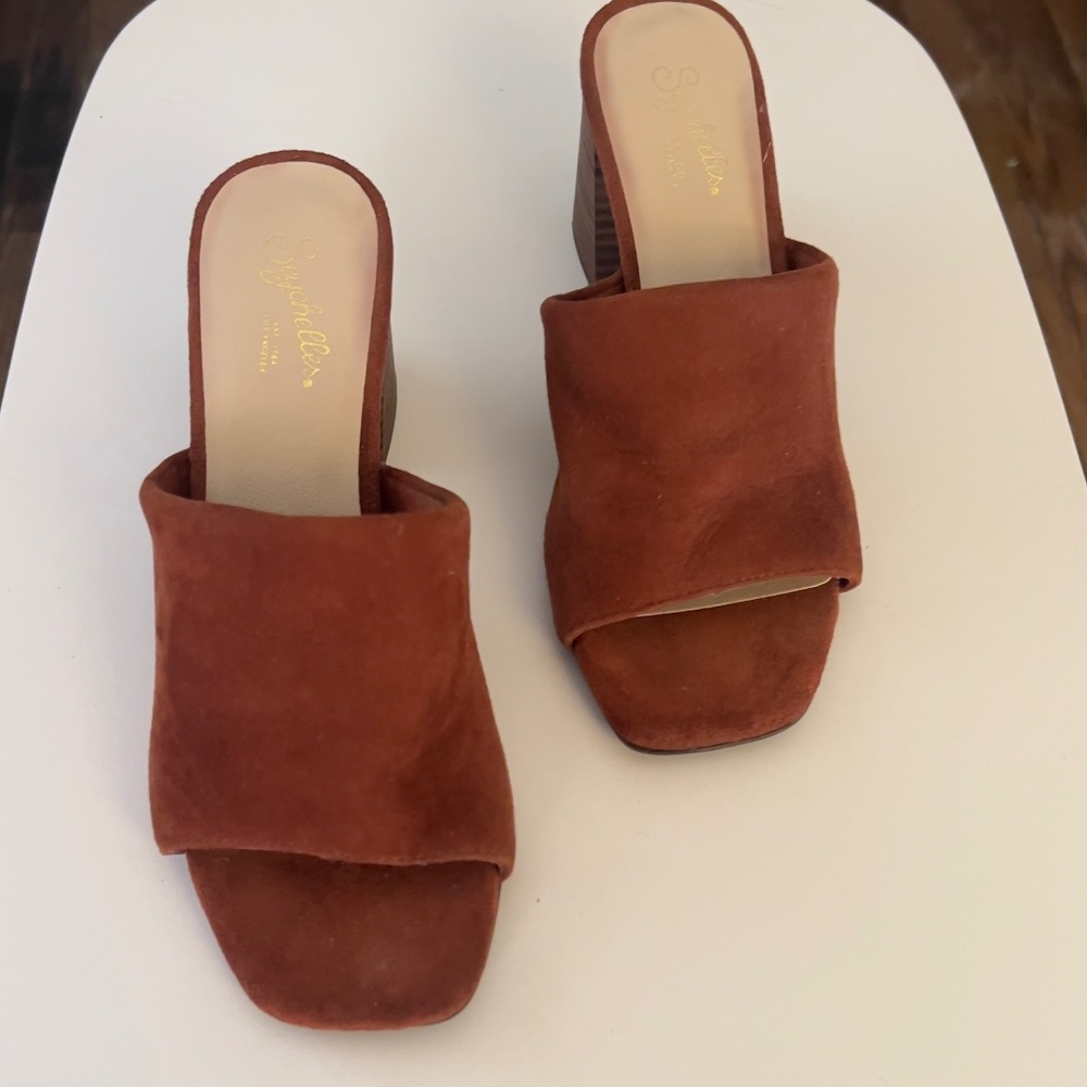 Seychelles Tan Suede Mules Block Heel Slip-On Sandals | Size 6.5